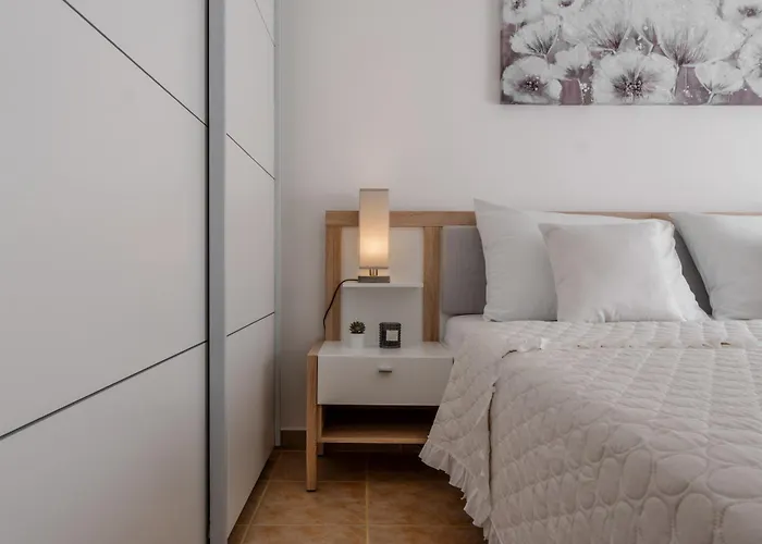 Sostaric Appartement *