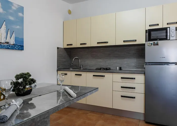 Sostaric Appartement *