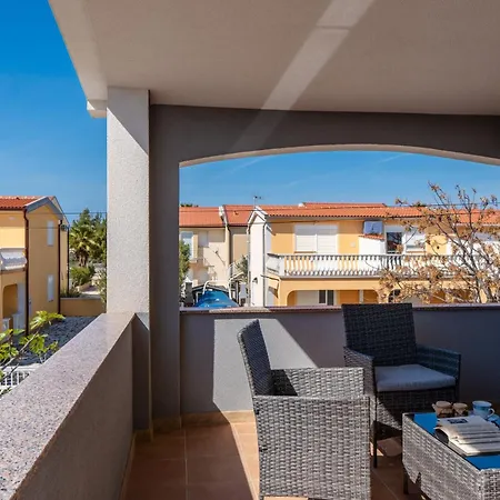 Sostaric Apartment Vir