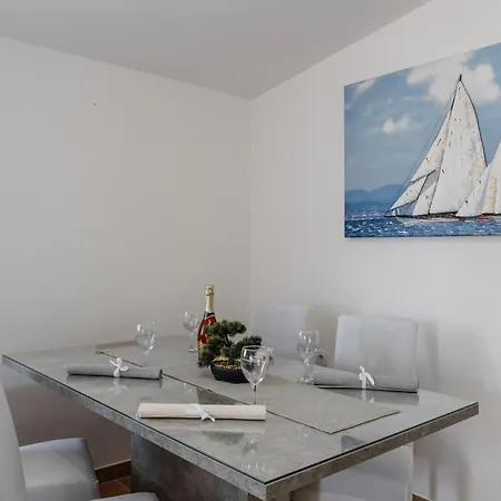 Apartment Sostaric Vir