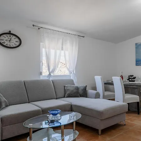 Sostaric Apartment *